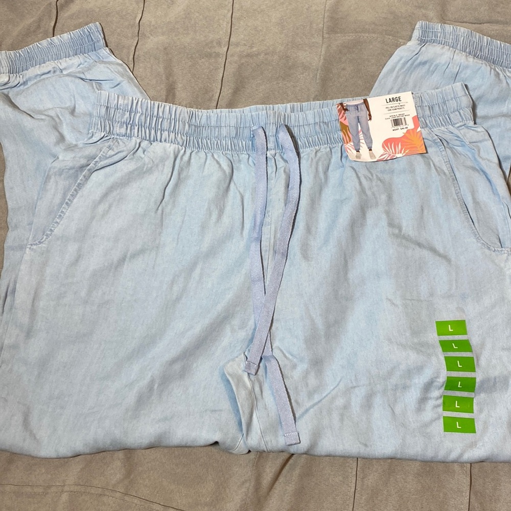 Coastal Comfort Woman’s Joggers NWT